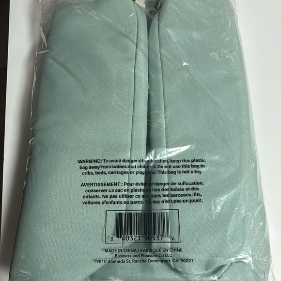 BUSINESS & PLEASURE COOLER 2 WAY TOTE - Picture 16 of 16